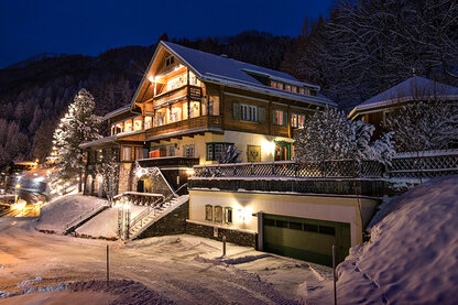 Haus Winter außen Haus Winter außen